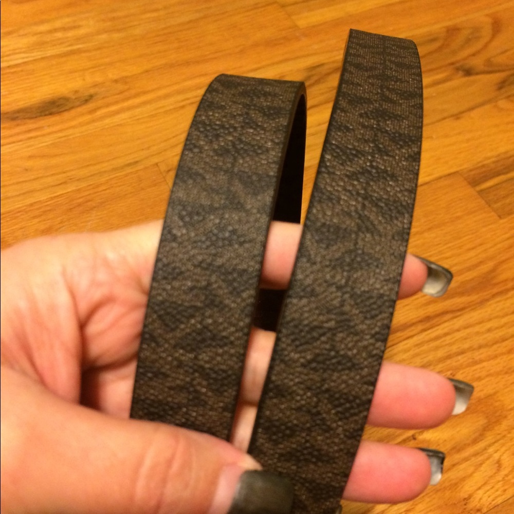 Authentic MK Reversible Belt - Picture 3 of 3